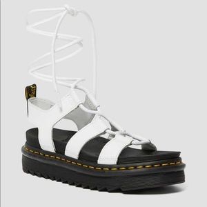 NARTILLA WOMEN'S LEATHER GLADIATOR SANDALS (USED)